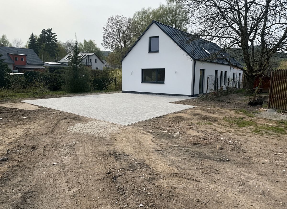 Prodej rodinného domu 363 m², pozemek 1110 m² – fotografie 3