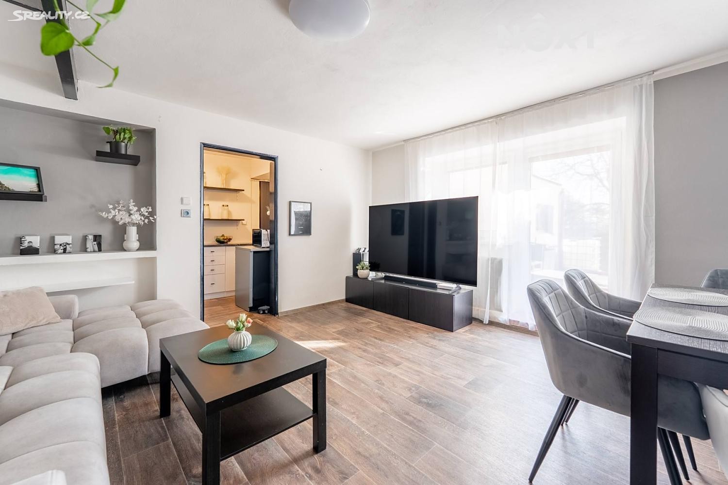 Prodej rodinného domu 200 m², pozemek 2 444 m², Praha
