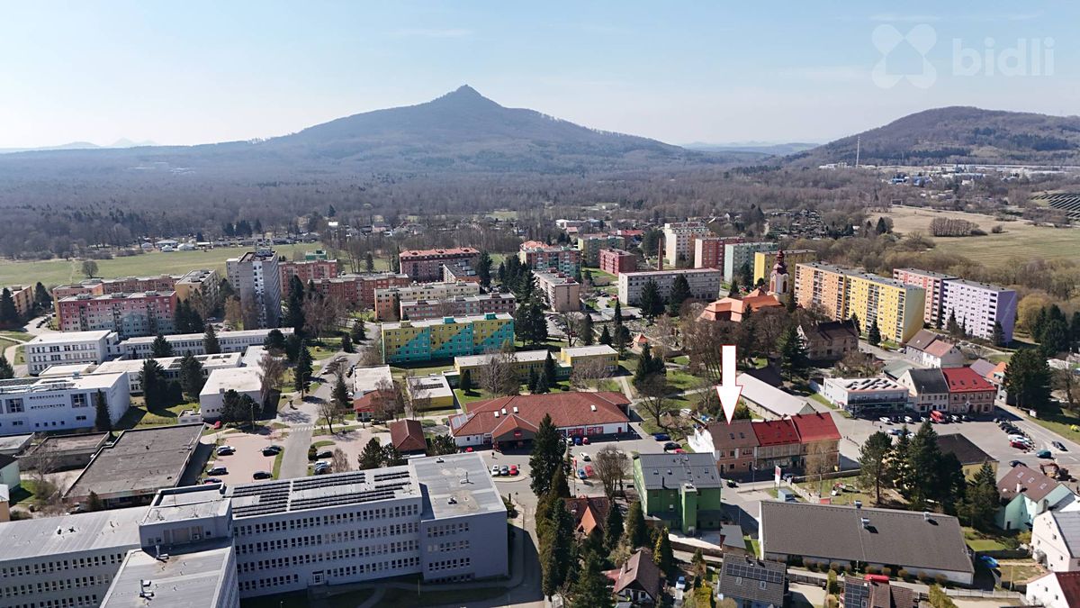 Prodej rodinného domu 380 m², pozemek 36 m² – fotografie 2