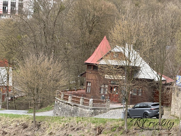 Prodej komerčního prostoru, 1 416 m² (3 z 28)