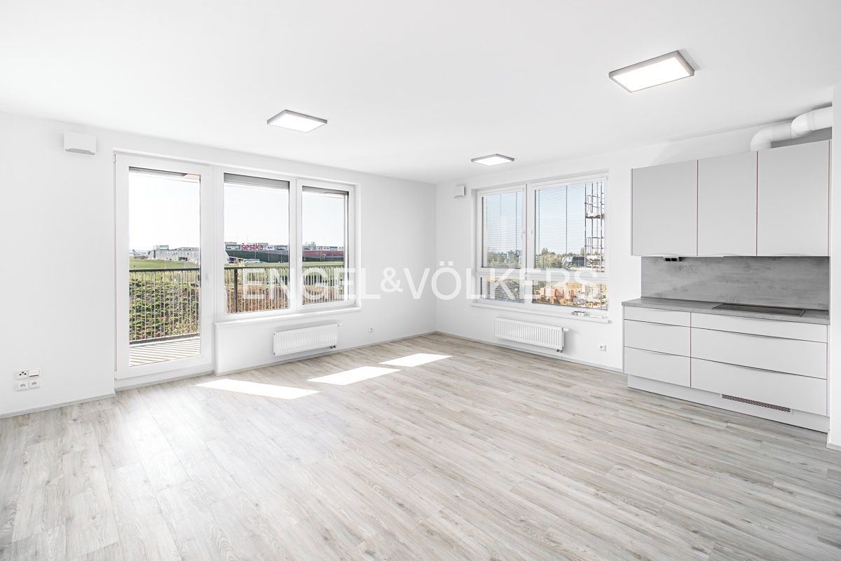 Pronájem bytu 4+kk 89 m²