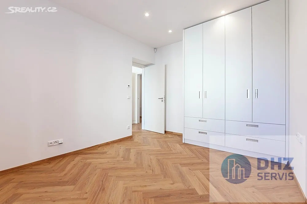 Pronájem bytu 2+kk 36 m² – pohled 4