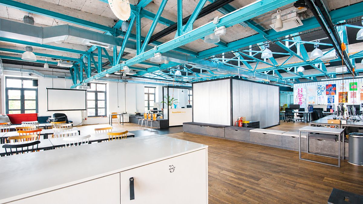 Pronájem kanceláře 706 m² – fotografie 2