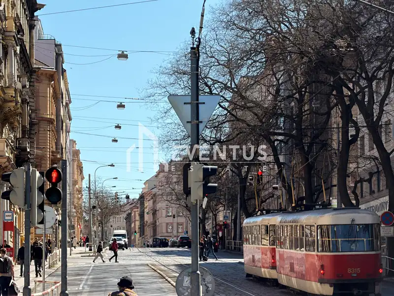 Prodej činžovního domu 1520 m², Praha – náhled fotky 2