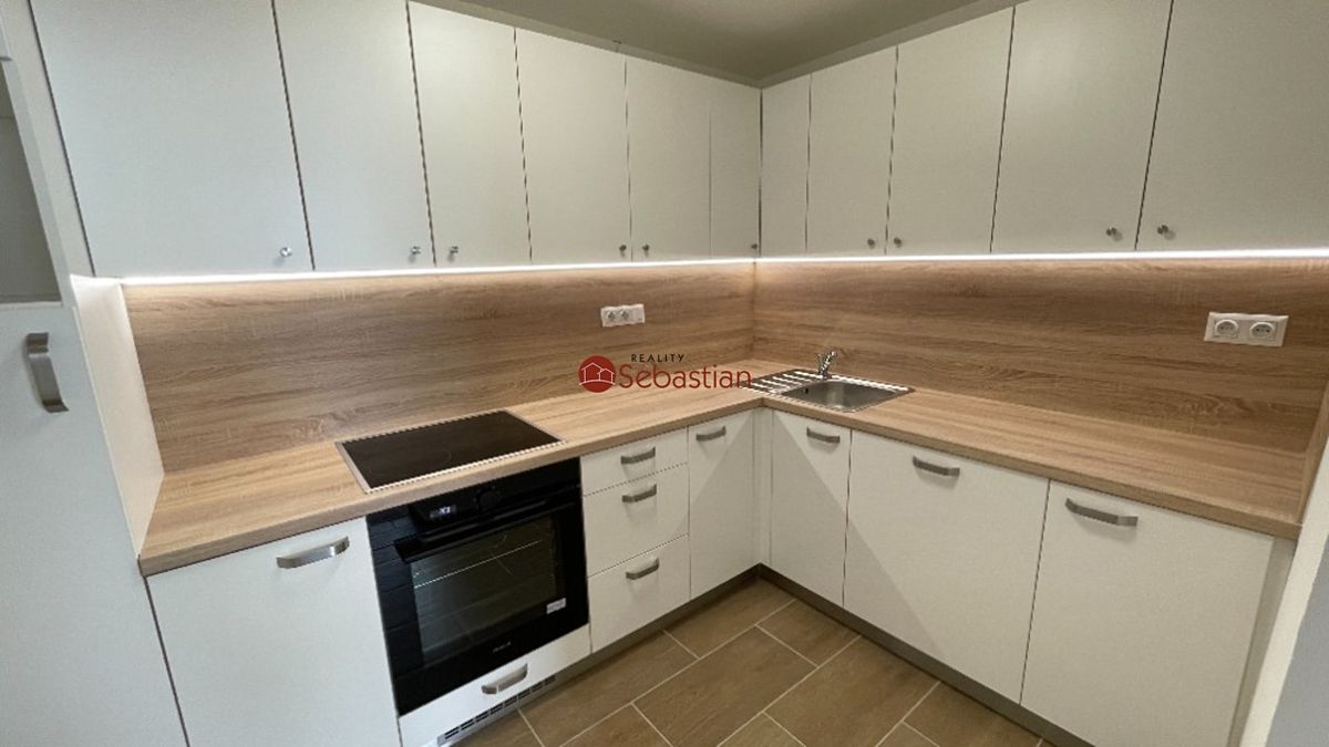 Pronájem bytu 2+1 59 m² – fotografie 2