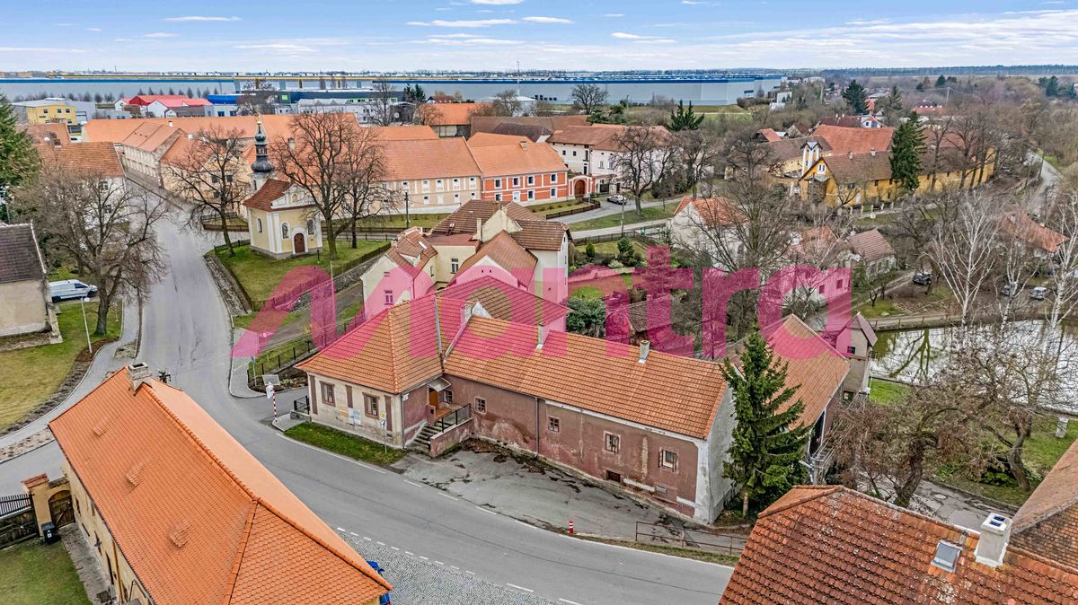 Prodej komerční nemovitosti 252 m² – fotografie 2