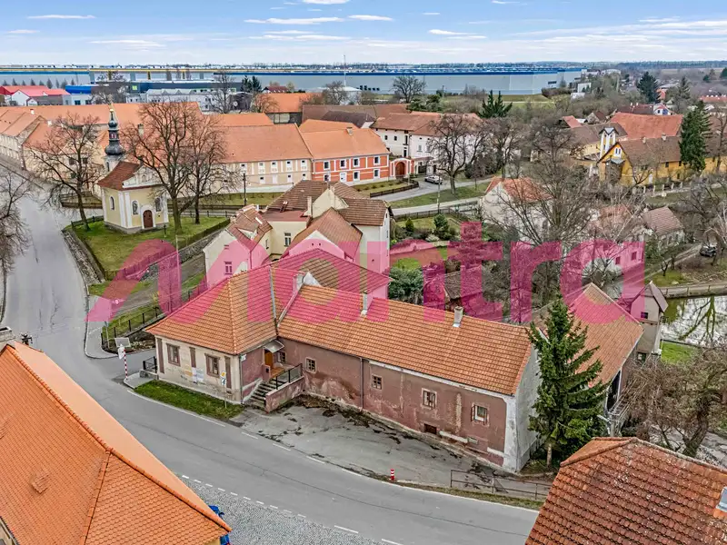 Prodej komerční nemovitosti 252 m², Dobrovíz – náhled fotky 2