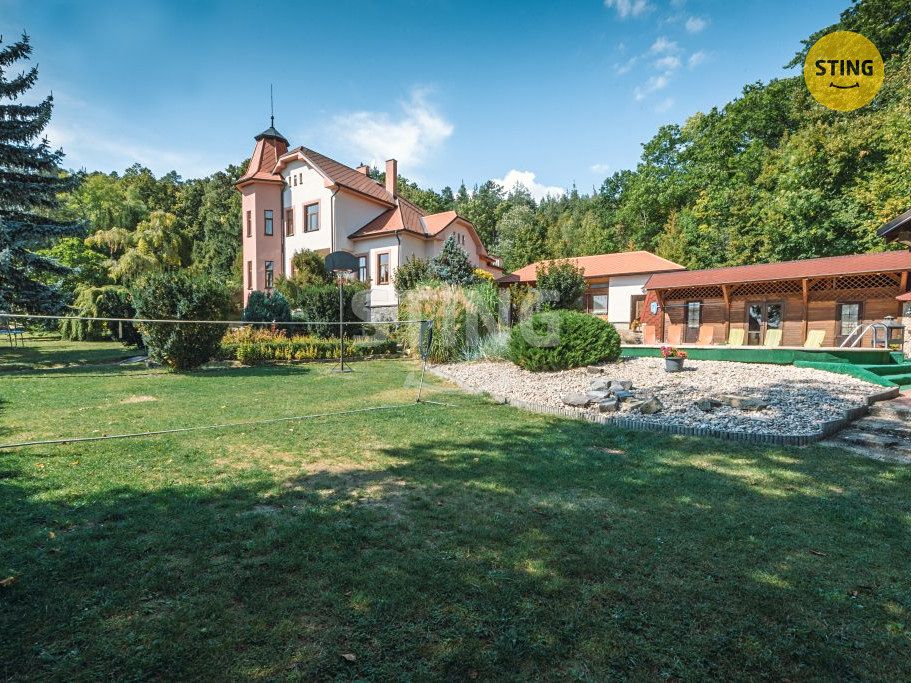 Prodej rodinného domu 500 m², pozemek 3392 m² – fotografie 2