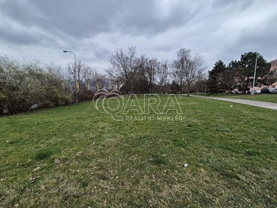 Pronájem komerčního pozemku 2000 m²