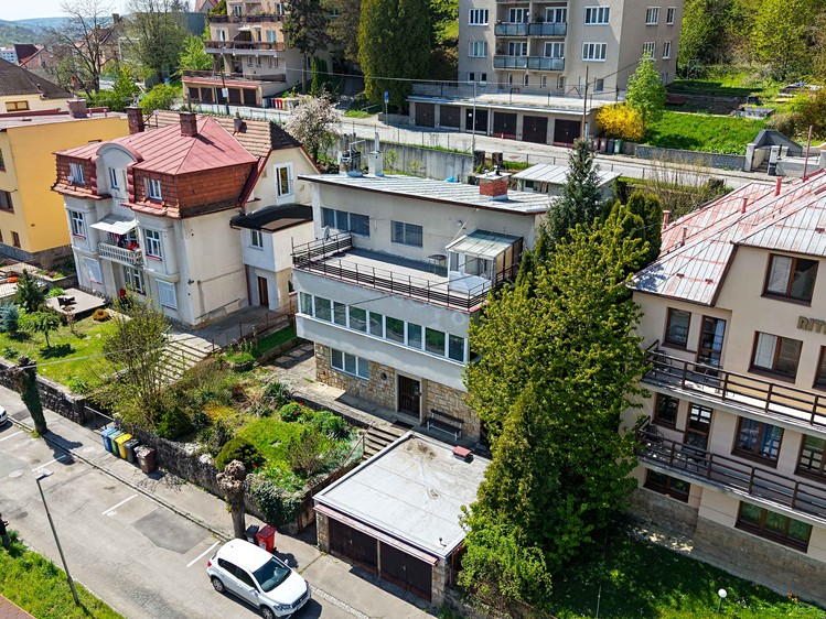 Haus zum Kauf, 200 m² (2 von 25)