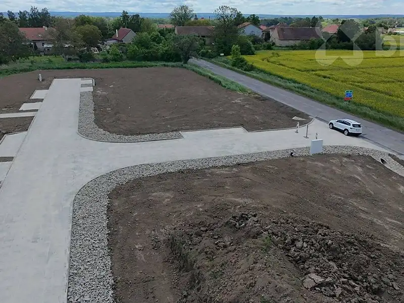 Prodej stavebního pozemku 975 m², Čankovice – náhled fotky 1