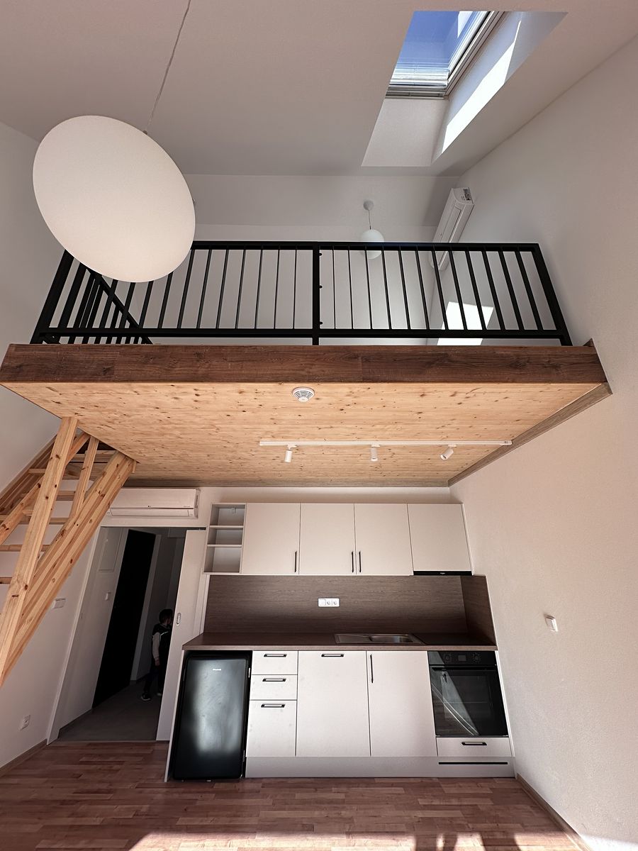 Pronájem bytu 1+kk 48 m² – fotografie 2