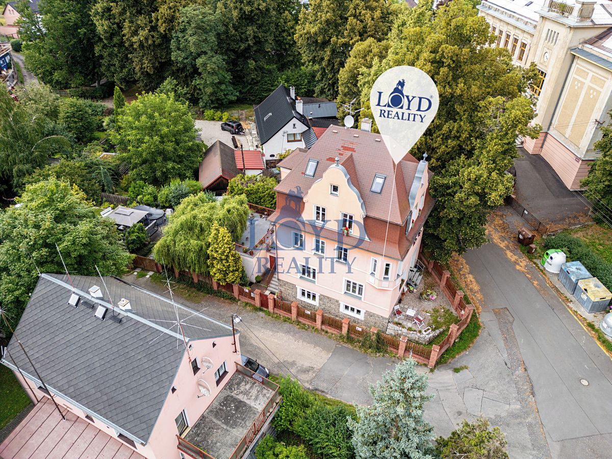 Prodej vily 221 m², pozemek 457 m²