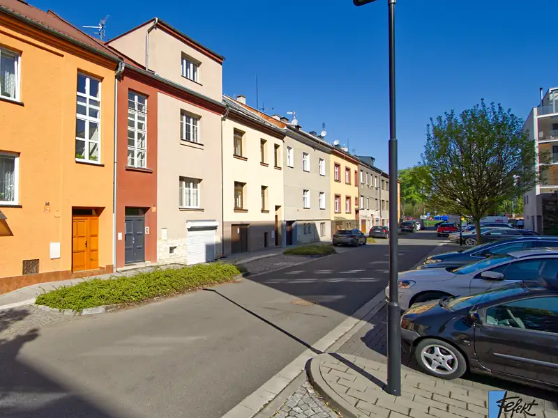 Prodej rodinného domu 250 m², pozemek 237 m², Olomouc – náhled fotky 2