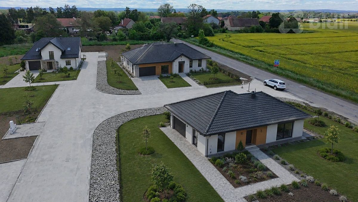 Prodej stavebního pozemku 975 m² – fotografie 3