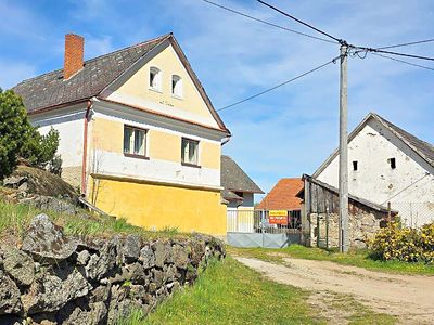 Prodej rodinného domu 200 m², pozemek 2246 m²