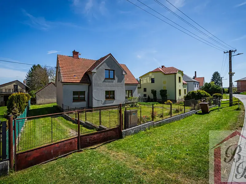 Prodej rodinného domu 156 m², pozemek 1816 m², Jičín – náhled fotky 1