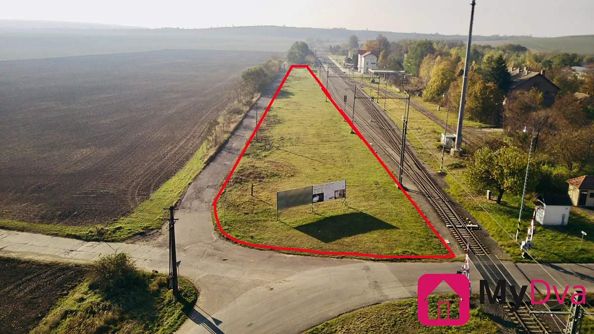Prodej komerčního pozemku 3425 m²