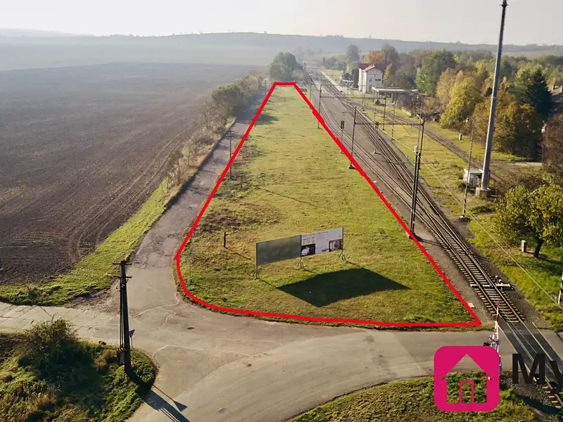 Prodej komerčního pozemku 3425 m², Šatov – náhled fotky 1