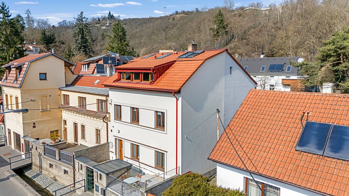 Prodej komerční nemovitosti 90 m²