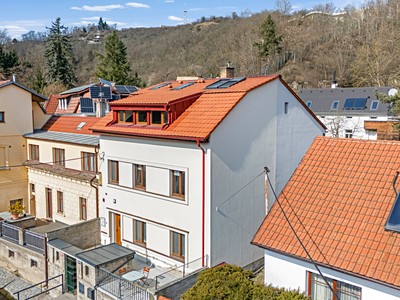 Prodej komerční nemovitosti 90 m²