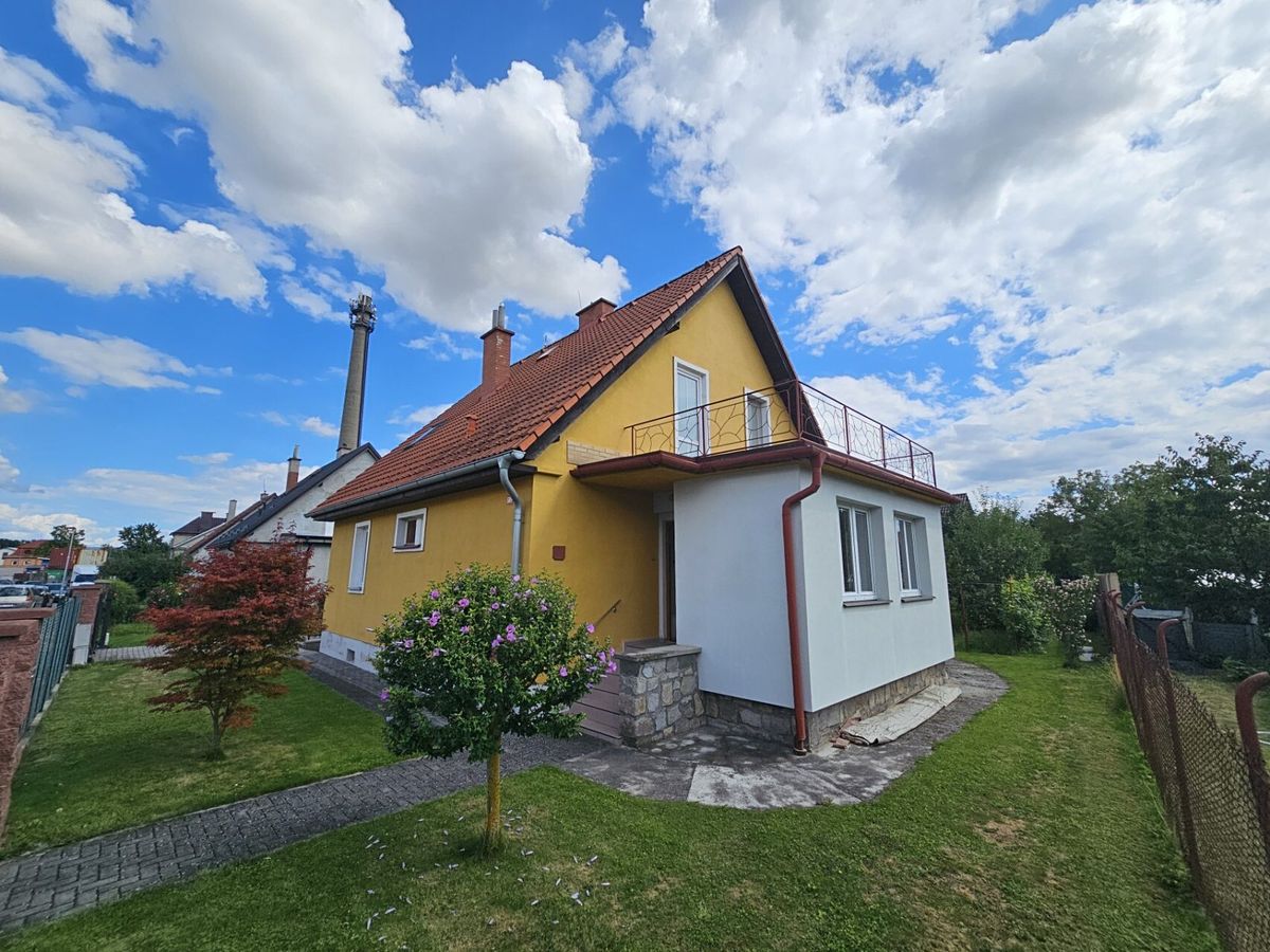Prodej rodinného domu 179 m², pozemek 948 m²