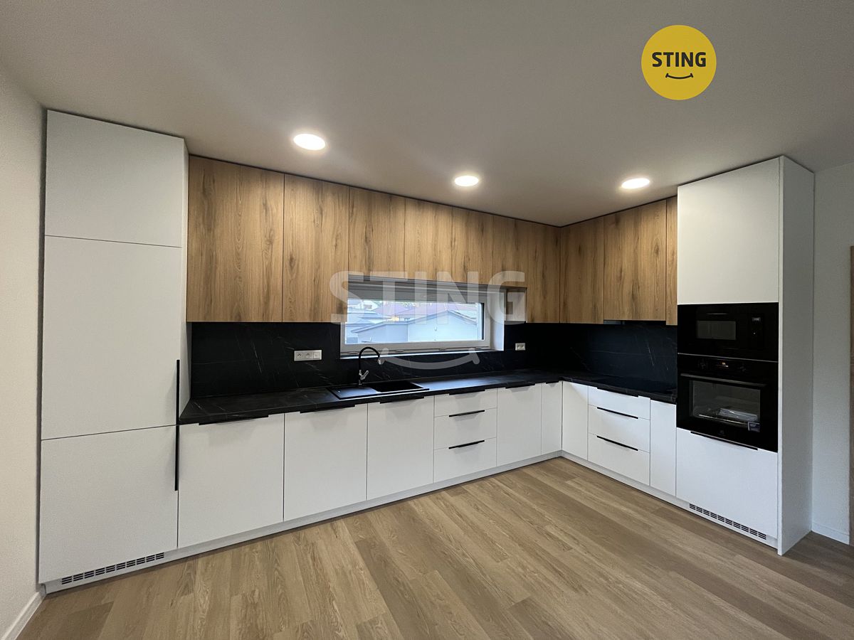 Pronájem bytu 3+kk 79 m²