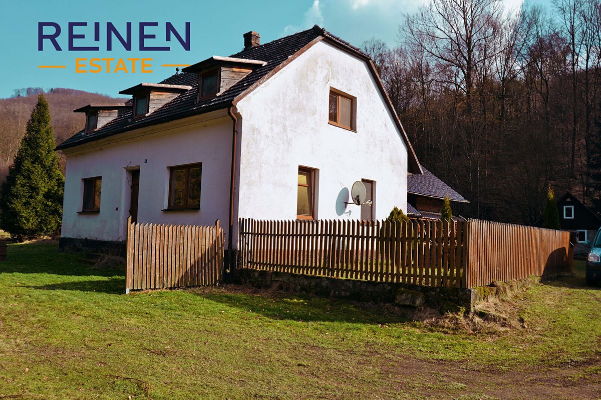 Prodej rodinného domu 180 m², pozemek 2650 m²