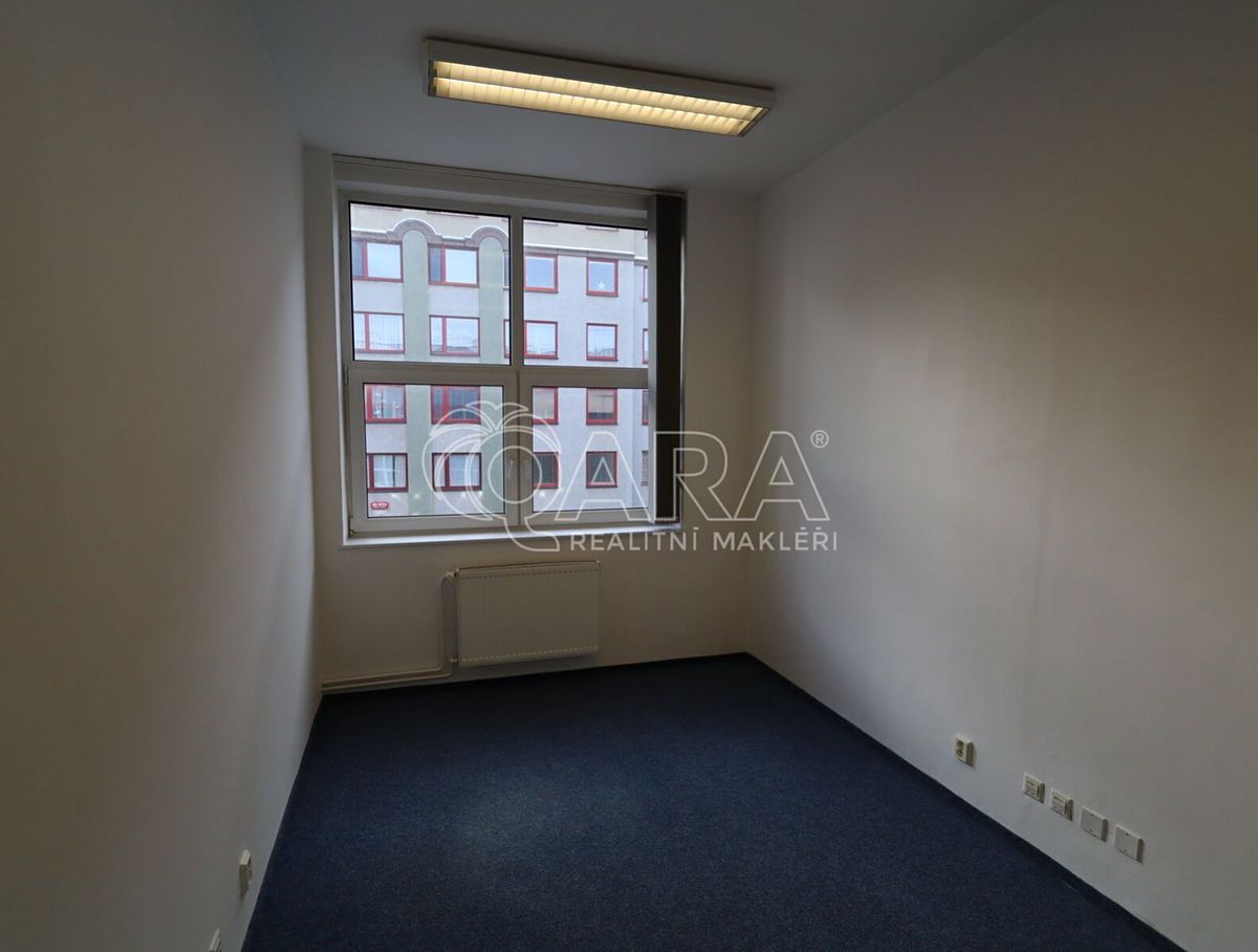 Pronájem kanceláře 27 m² – fotografie 2