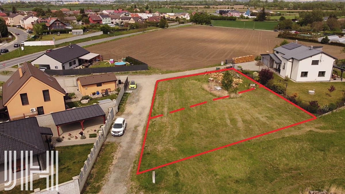Prodej stavebního pozemku 1089 m² – fotografie 2