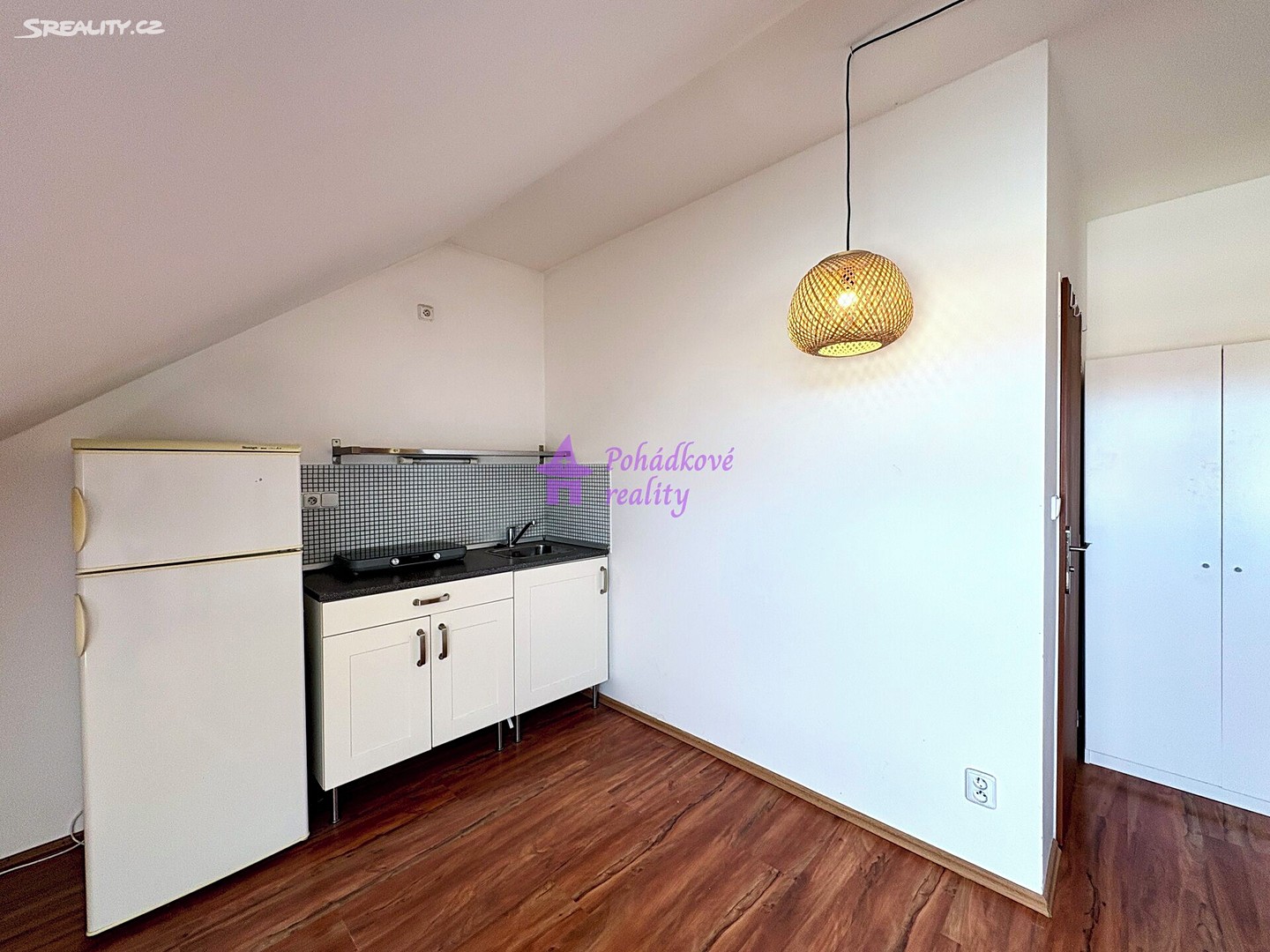 Pronájem bytu 1+kk 22 m² - Widok 4
