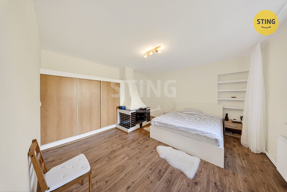 Prodej rodinného domu 180 m², pozemek 863 m² – fotografie 4