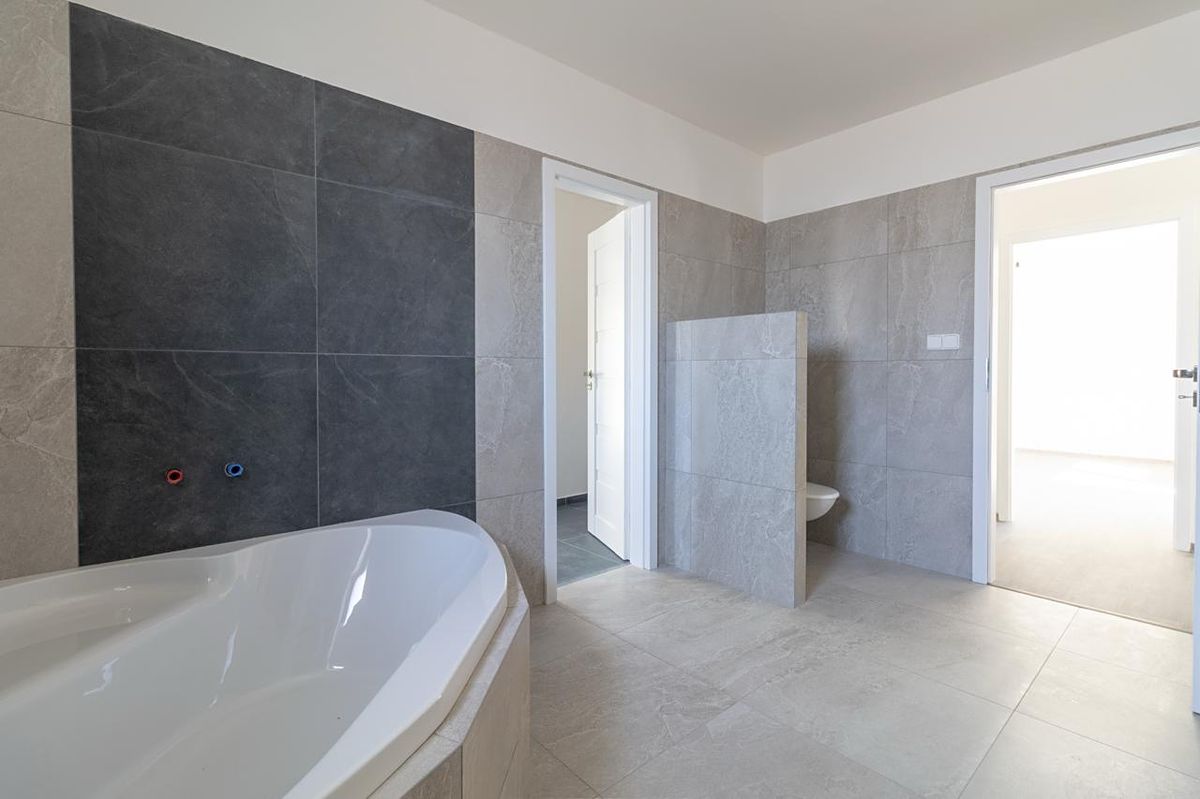Prodej rodinného domu 132 m², pozemek 921 m² – fotografie 3