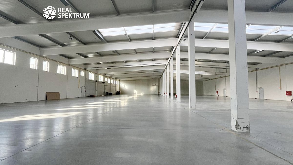 Pronájem skladového prostoru 2000 m², Kuřim – fotka 1 z 3