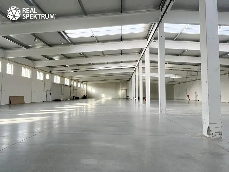 Pronájem skladového prostoru 2000 m², Kuřim – náhled fotky 1