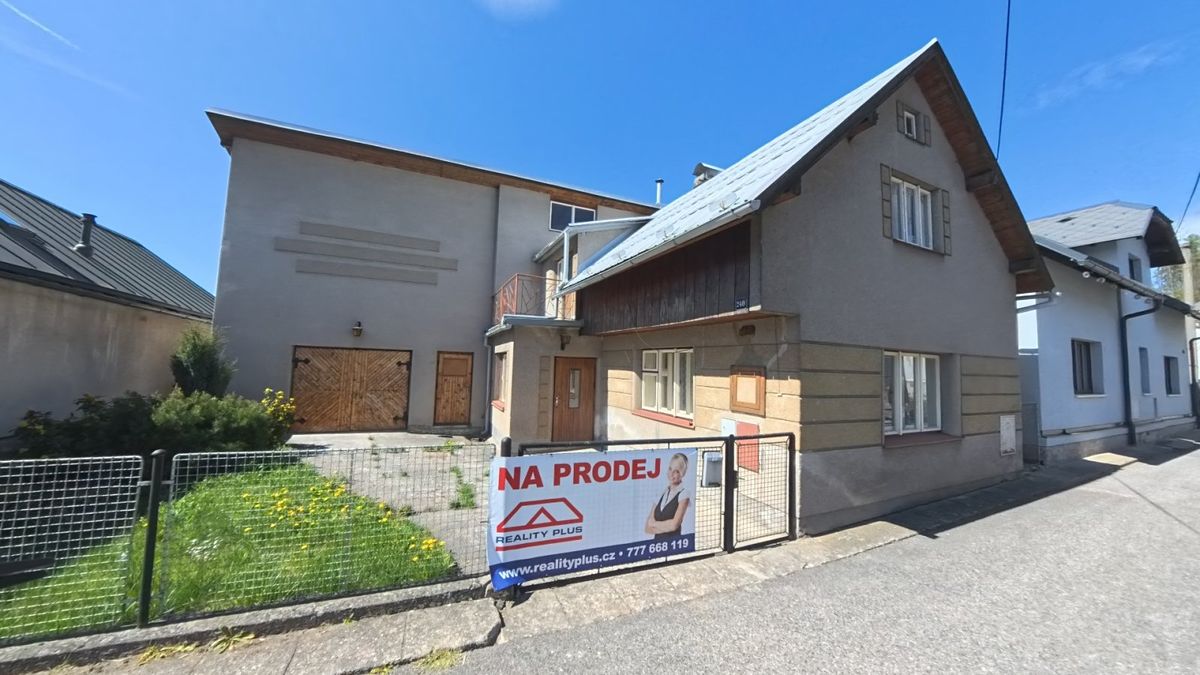 Prodej rodinného domu 215 m², pozemek 360 m²