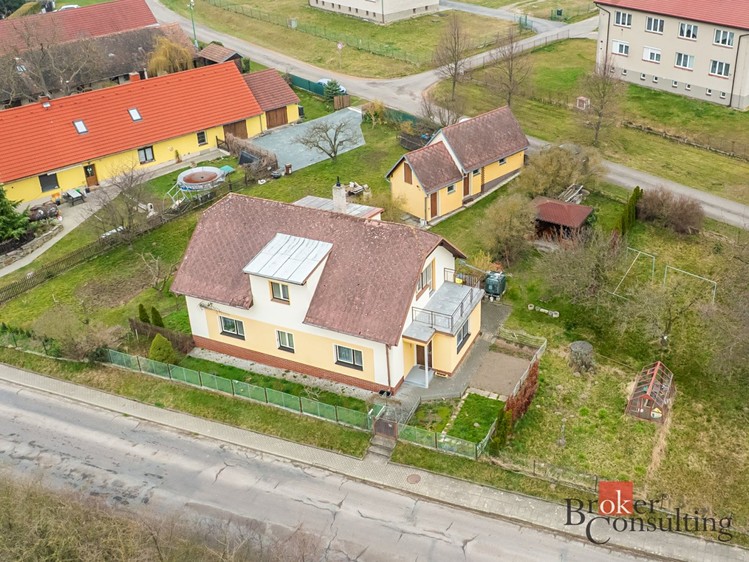 Haus zum Kauf, 146 m² (2 von 25)