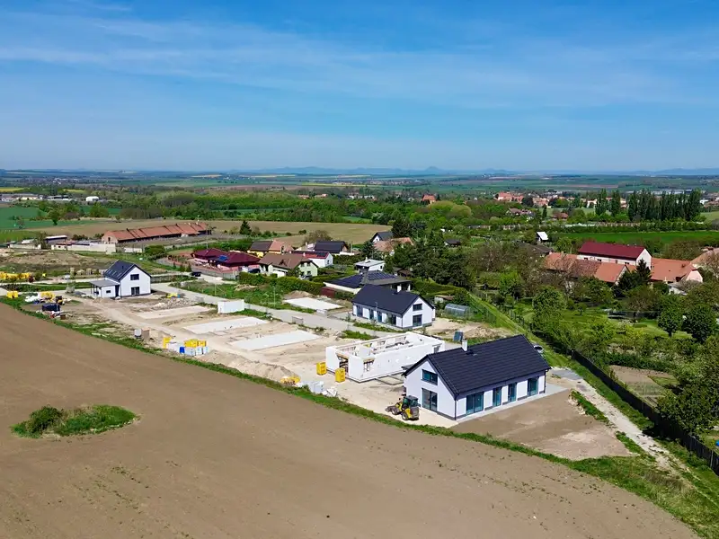 Prodej rodinného domu 84 m², pozemek 710 m², Velvary – náhled fotky 2