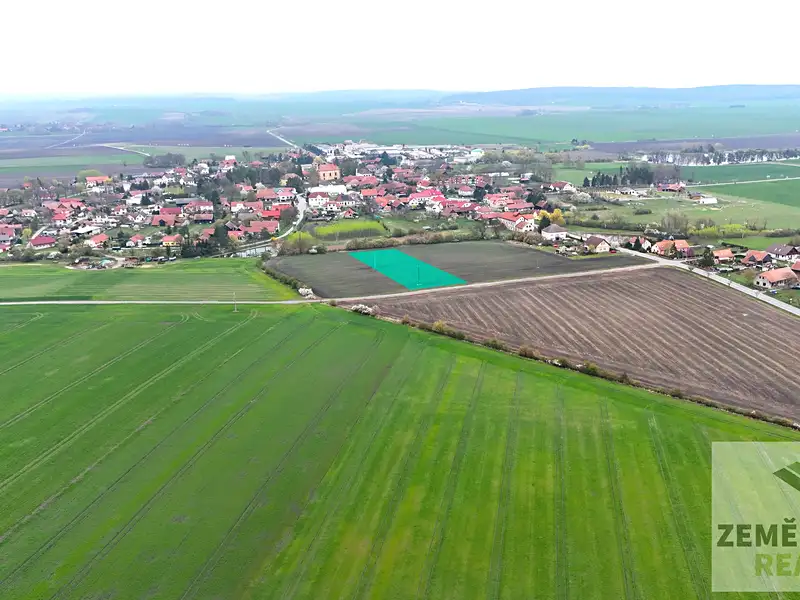 Prodej stavebního pozemku 5632 m², Kněžice – náhled fotky 1