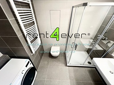 Pronájem bytu 1+kk 27 m² — photo 2