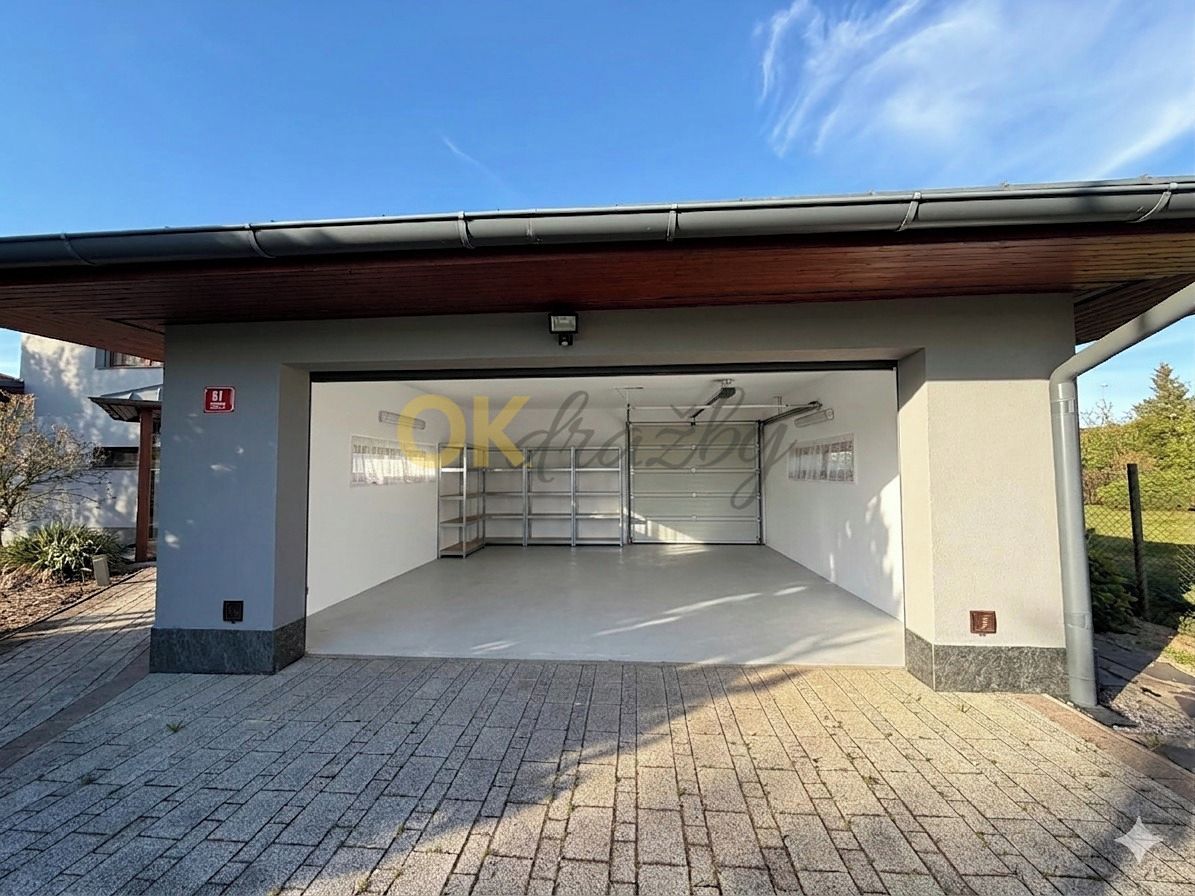 Prodej rodinného domu 432 m², pozemek 1354 m² – fotografie 3