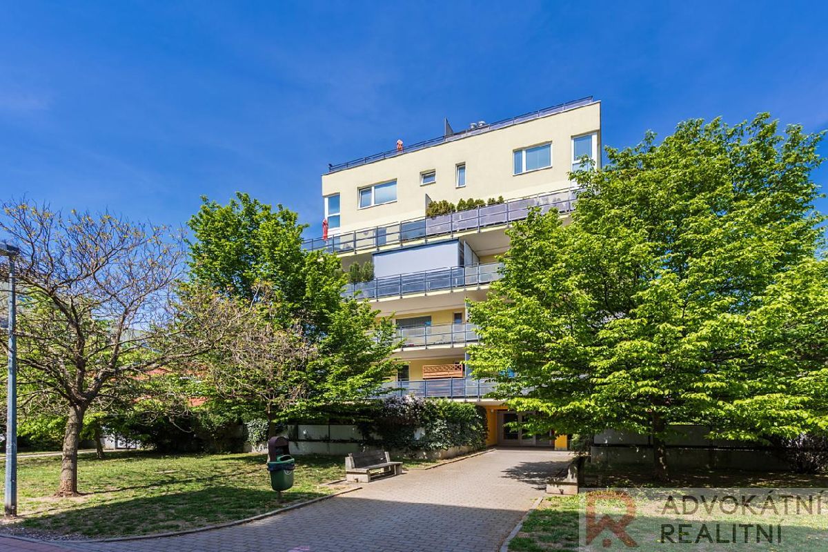 Pronájem bytu 2+kk 54 m²