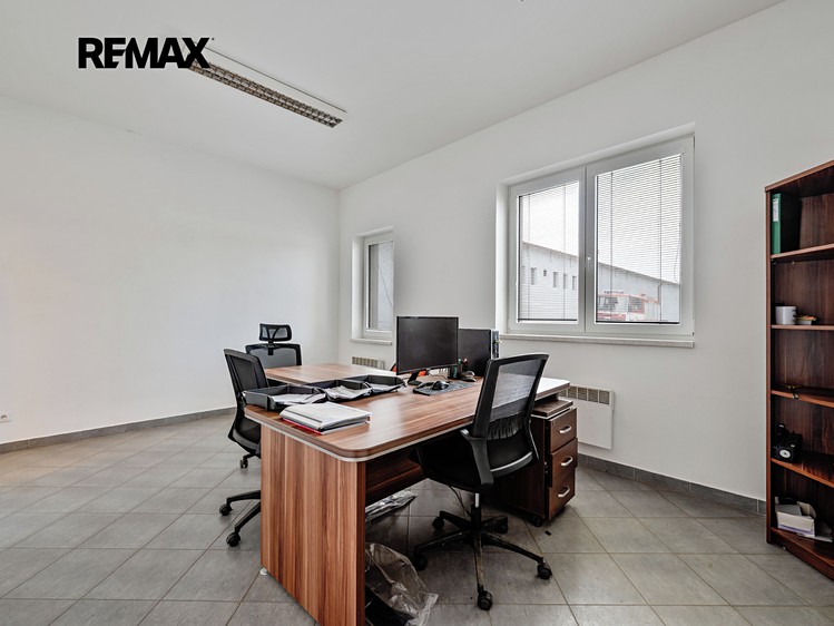 Gewerbefläche zum Kauf, 2.100 m² (10 von 27)
