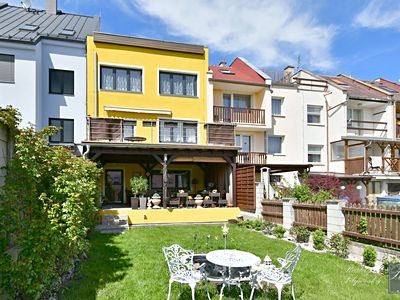 Prodej rodinného domu 221 m², pozemek 279 m²