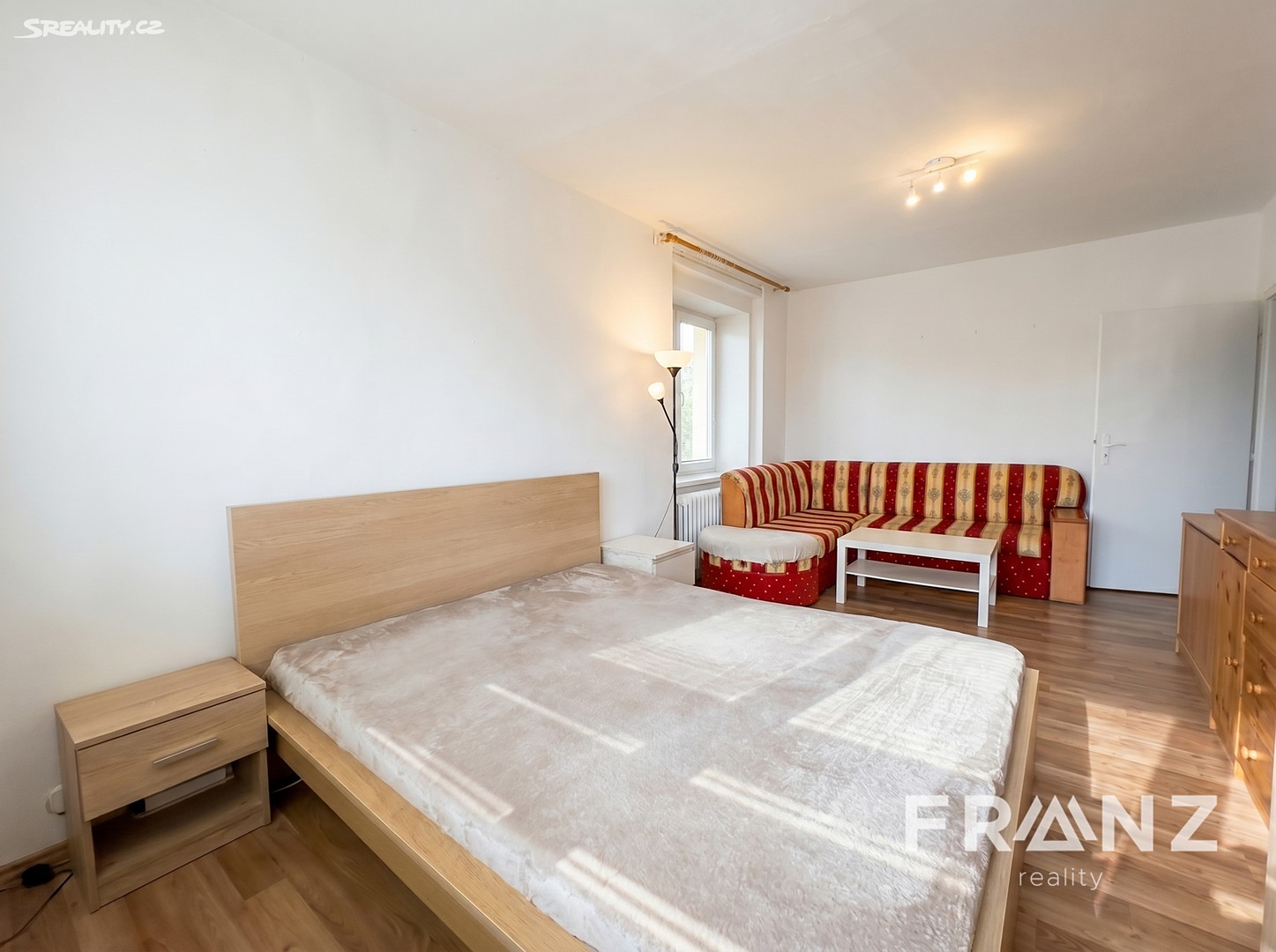Pronájem bytu 1+1 44 m² – další