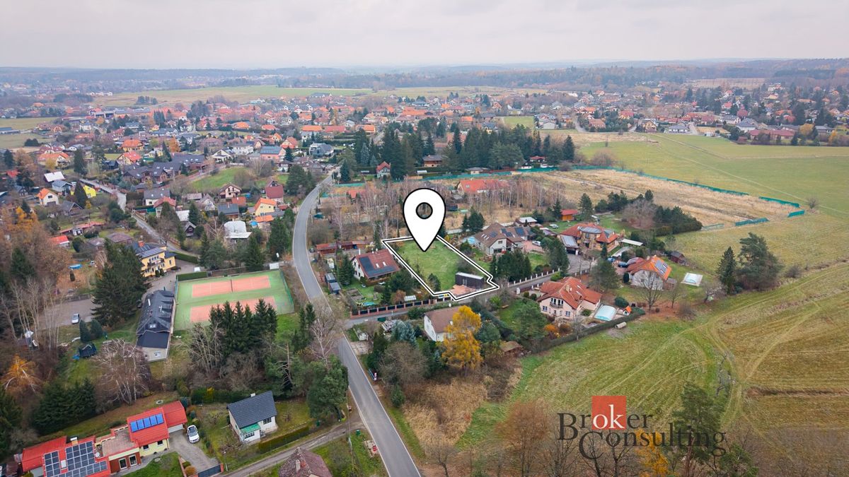 Prodej stavebního pozemku 1306 m² – fotografie 5