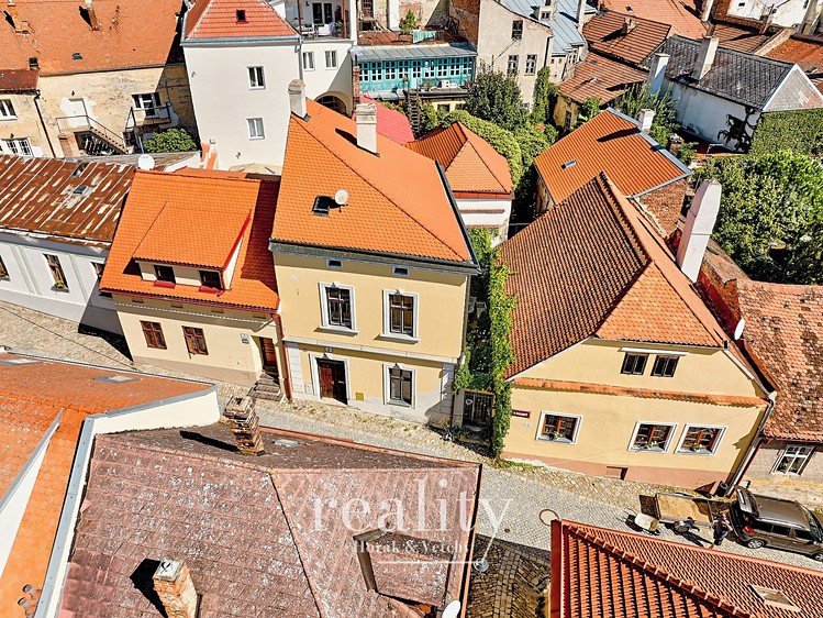 Комерційне приміщення на продаж, 231 м² (2 з 30)