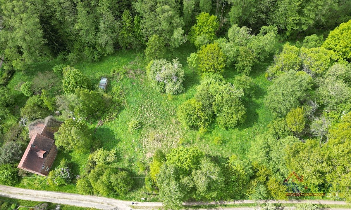 Prodej stavebního pozemku 1768 m² – fotografie 3