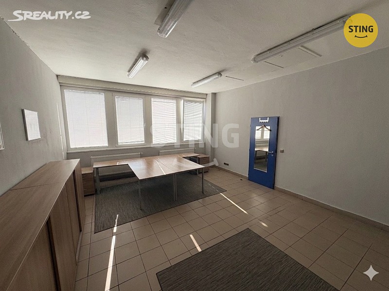 Pronájem kanceláře 67 m² – pohled 4