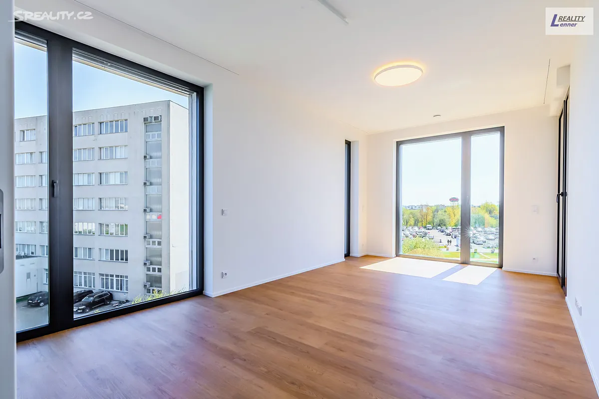 Pronájem bytu 2+kk 75 m² - Widok 4